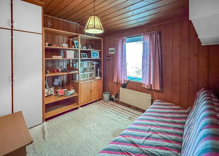 度假居 Lovely In With Wifi 哈马尔