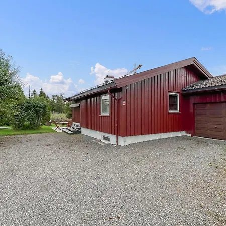 Vakantiehuis Lovely In With Wifi *